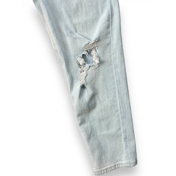 Wild Fable Highest Rise Mom Distressed Jeans 90s retro grunge light wash - Picture 4 of 8